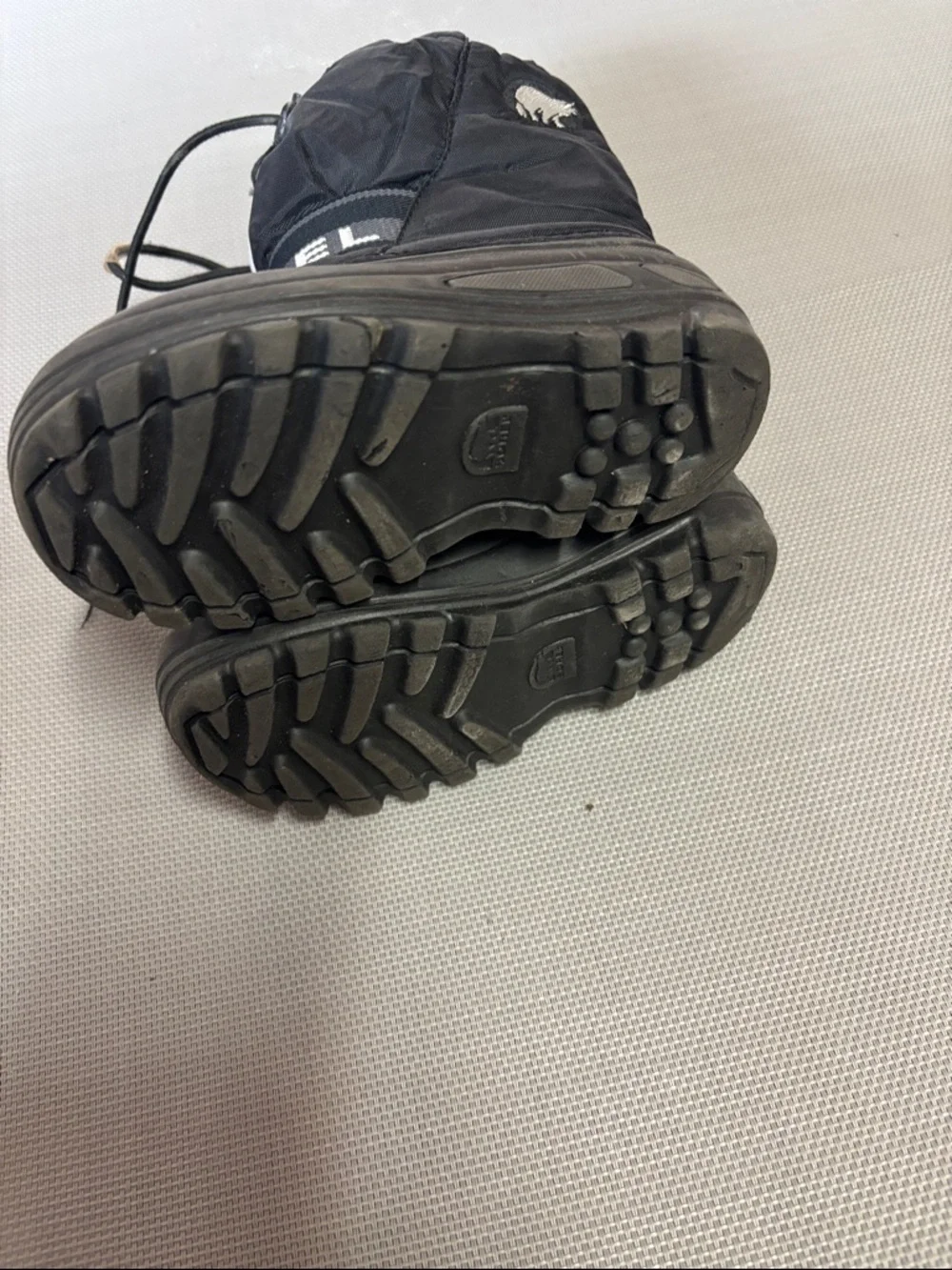 Sorel Black Insulated Snow Booties with Toggle